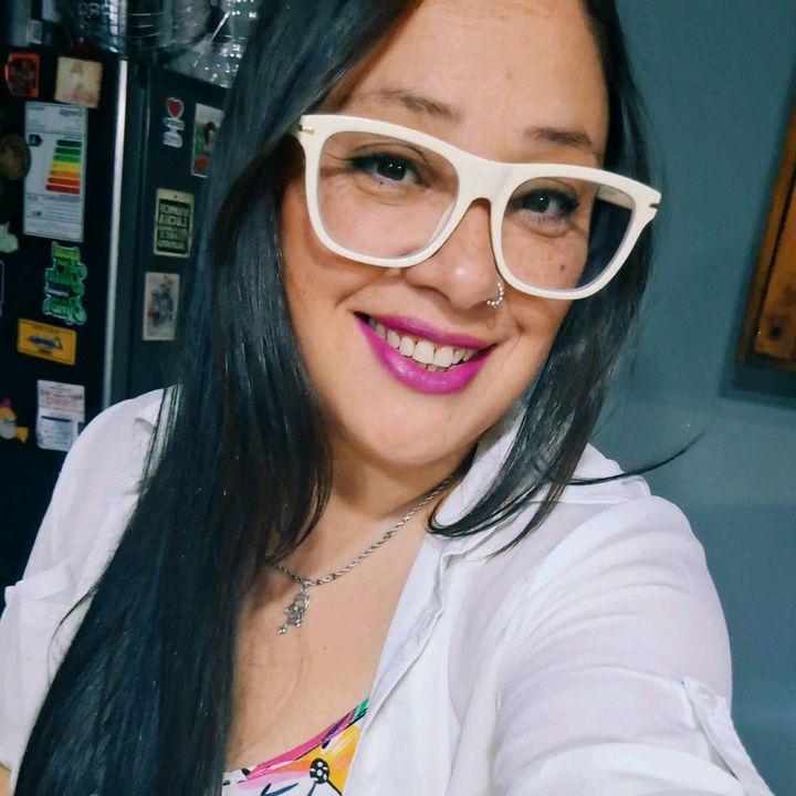 Profile Picture of supercalifragiliztica (@jeannettebarros) on Tiktok