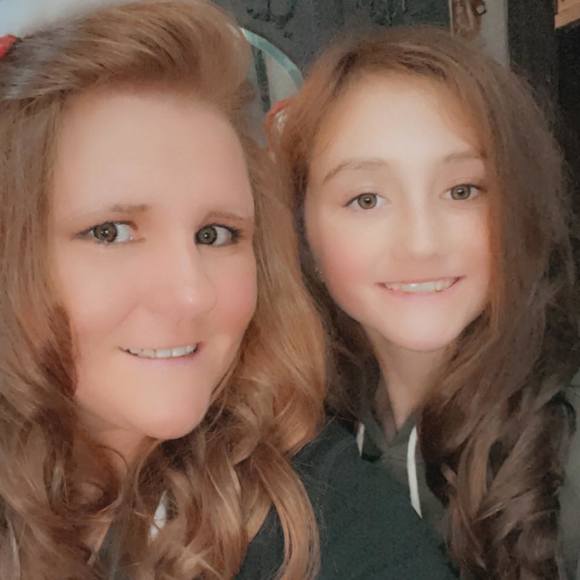 Profile Picture of Sarah Luzadder (@sluzadder11) on Poshmark