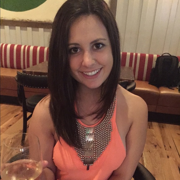 Profile Picture of Kelli Pluta (@kmpluta) on Poshmark