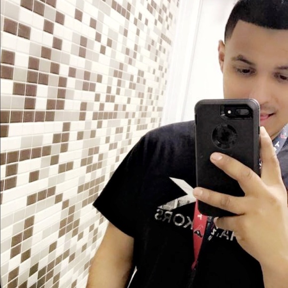Profile Picture of Carlos De coss (@carlos23k) on Poshmark