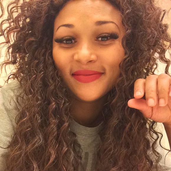 Profile Picture of Takisha Jeffery (@billionairebabe) on Poshmark