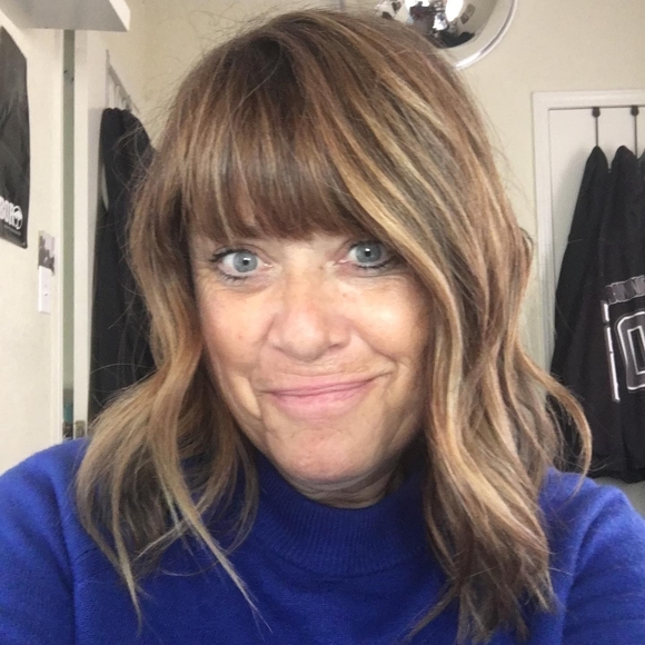 Profile Picture of Bonnie Mcgregor (@bonmcg) on Poshmark