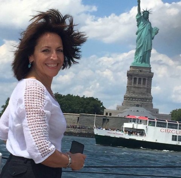 Profile Picture of Annette Zachman (@annettetz) on Poshmark