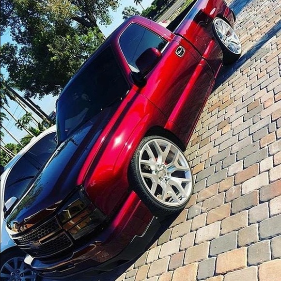 Profile Picture of Jose Cacho (@josecacho) on Poshmark