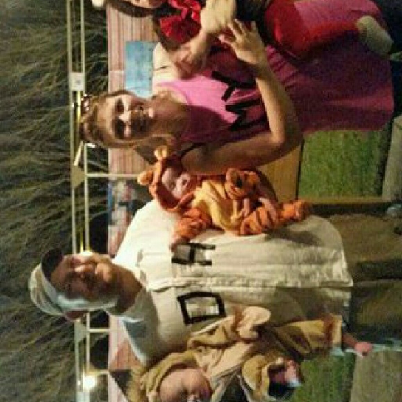 Brittany Saxton - Poshmark Profile Picture of Brittany Saxton (@itsybitsy4) on Poshmark