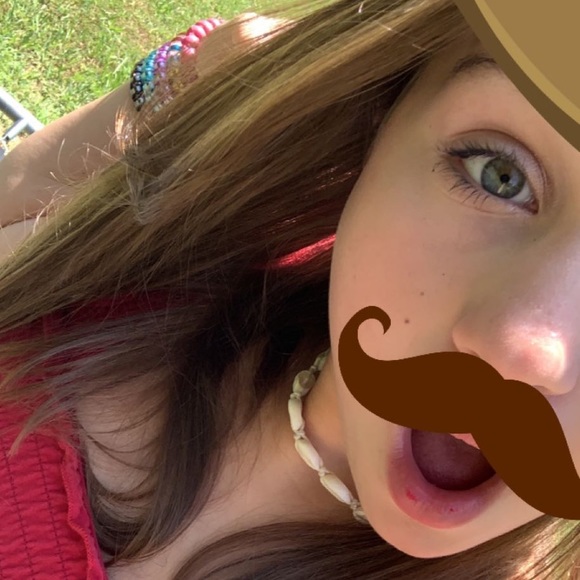 Profile Picture of Elaina Wycoff (@elainawycoff) on Poshmark