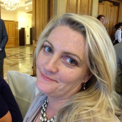 Profile Picture of Mrs L (@cathylamb) on Twitter