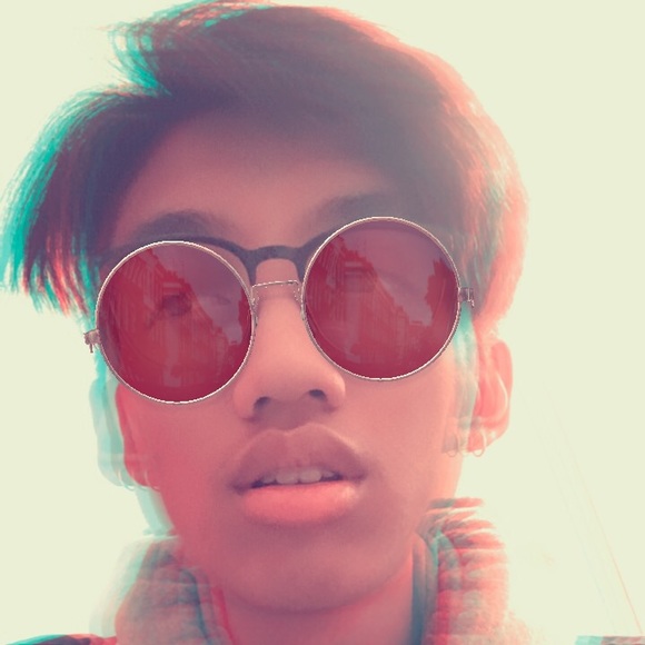 Matthew Mendiola - Poshmark Profile Picture of Matthew Mendiola (@manmattheww) on Poshmark