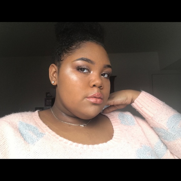Profile Picture of Quiani Middlebrooks (@quianinicolee) on Poshmark