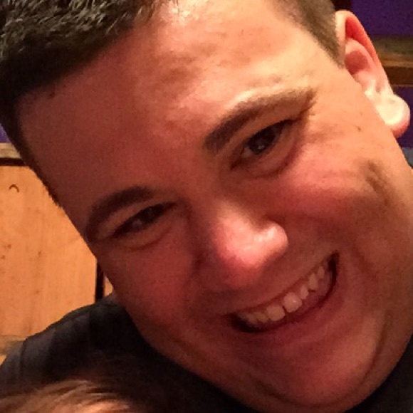 Profile Picture of Justin Weekly (@justinweekly) on Poshmark