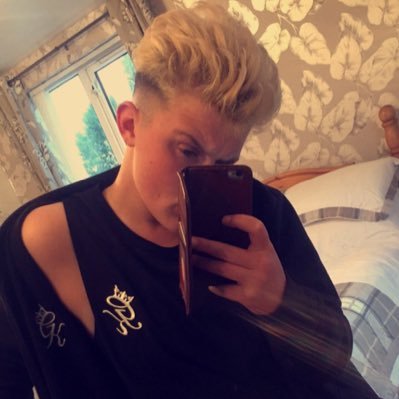 Profile Picture of Becky Nicholson (@becky_jade14) on Twitter