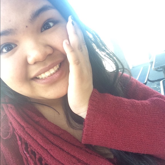 Profile Picture of Connie Cosico (@connie2326) on Poshmark