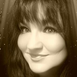 Profile Picture of Lynnie (@LynnJG) on Twitter