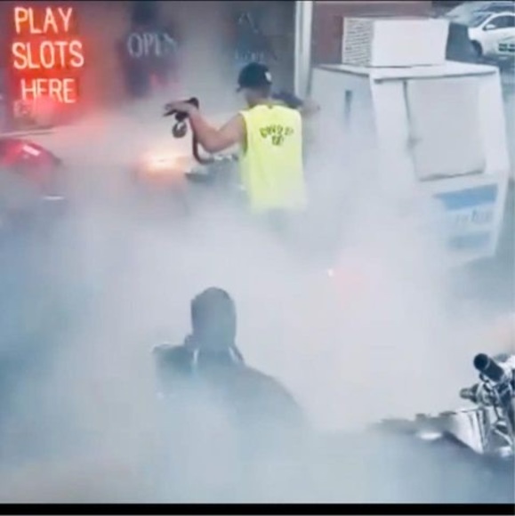 Profile Picture of David Devries (@ddevries1085) on Poshmark