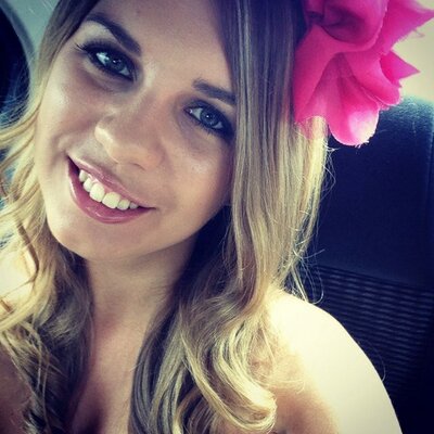 Profile Picture of Samantha Hutton (@SammyHutton) on Twitter