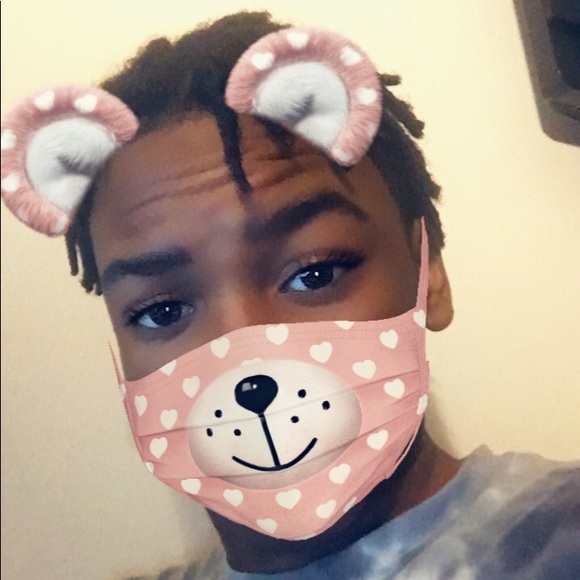Profile Picture of Sean Leon (@iqli) on Poshmark