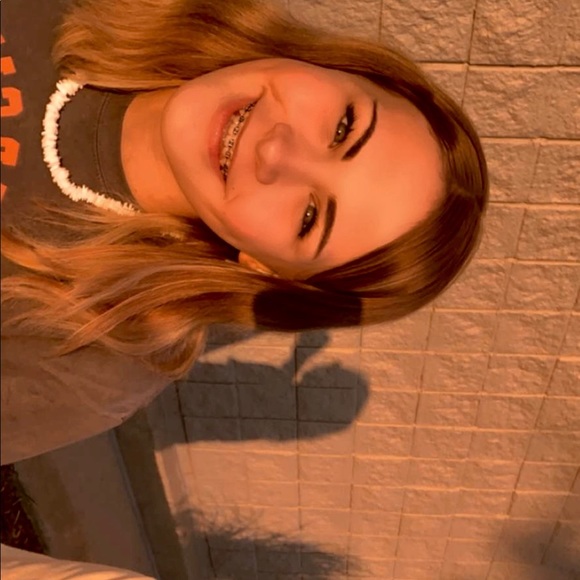 Profile Picture of Kara Reid (@karalynn744) on Poshmark