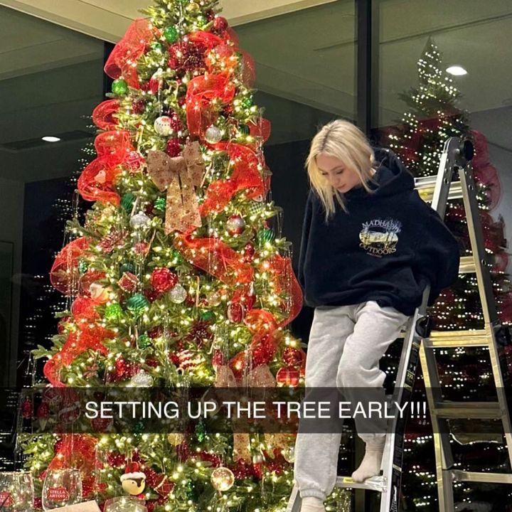 Profile Picture of Rebecca Nichole Taylor (@ruthbarron84) on Tiktok