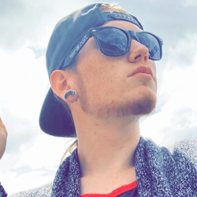 Profile Picture of Jesse Glazier (@jglazierdrums) on Twitter