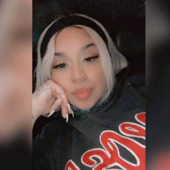 Karen Sanmiguel - Poshmark Profile Picture of Karen Sanmiguel (@karensanmiguel) on Poshmark