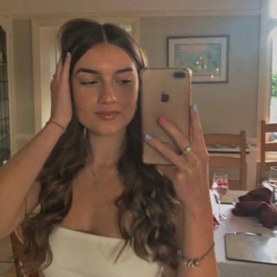 Profile Picture of Eleanor Webb (@eleanorwebb_) on Twitter