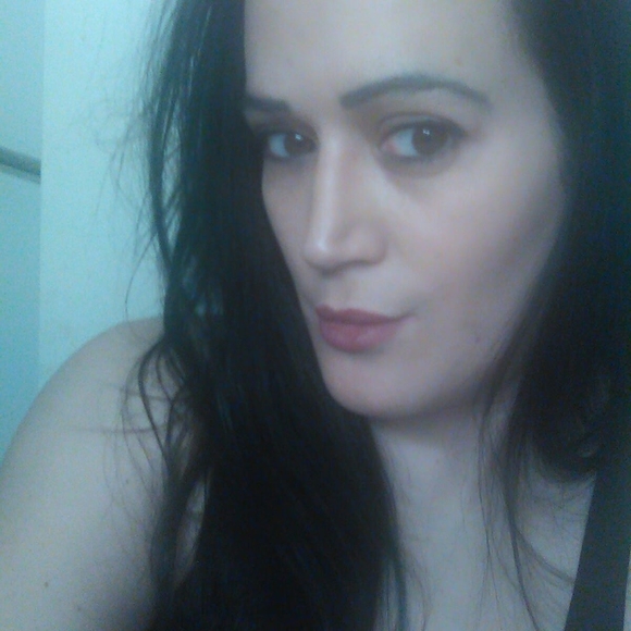 Profile Picture of Anabela Espinola (@anabela_79) on Poshmark