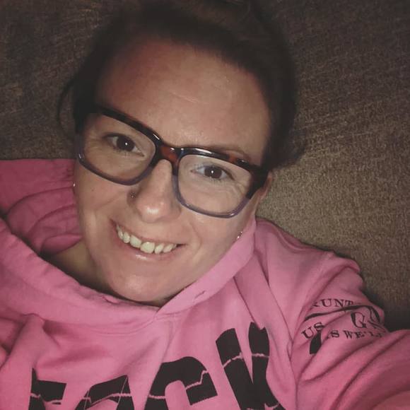 Profile Picture of Amy Bashore (@abashore) on Poshmark