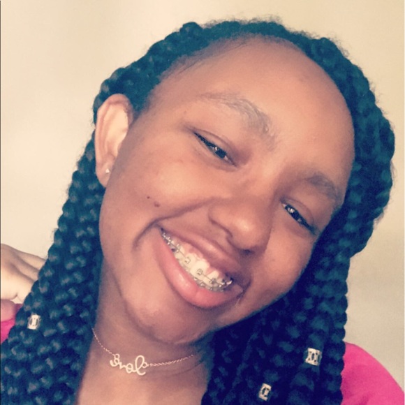 Profile Picture of Amina Patterson (@minabobina123) on Poshmark