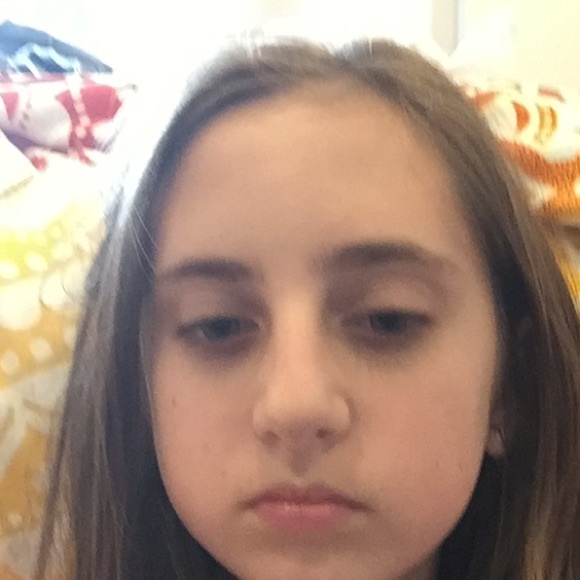 Profile Picture of Ary Hammerman (@ary_hammerman) on Poshmark