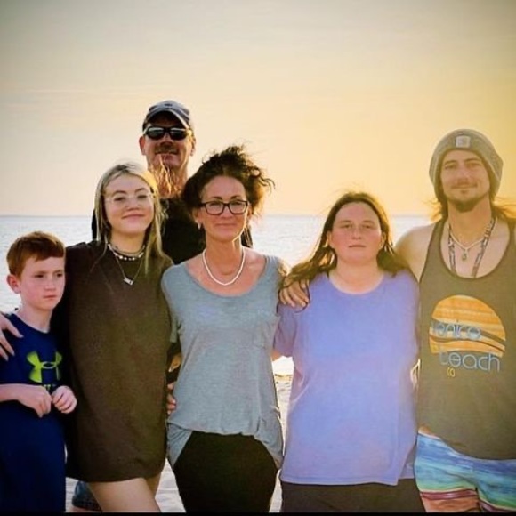 Profile Picture of Britney Wallace (@caldwellbrit92) on Poshmark