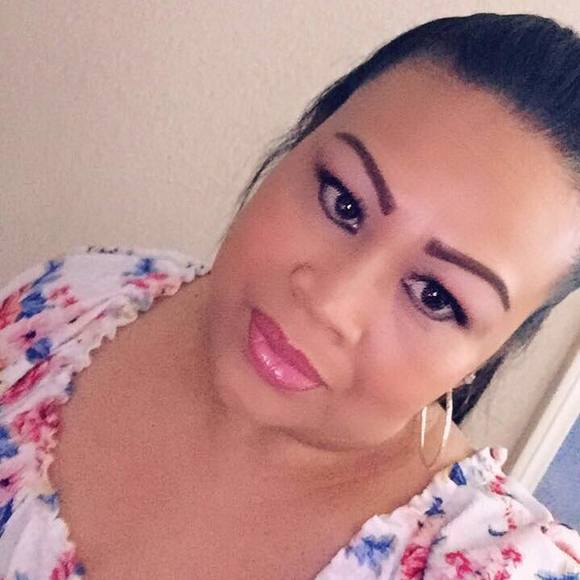 Phanh Phiangphachanh - Poshmark Profile Picture of Phanh Phiangphachanh (@phanhphiang) on Poshmark