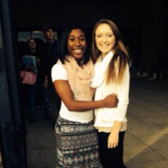 Profile Picture of Dominique Mccray (@deemccray) on Poshmark