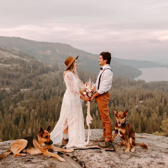 Profile Picture of Alexandra Abbey (@alexandraabbey) on Poshmark