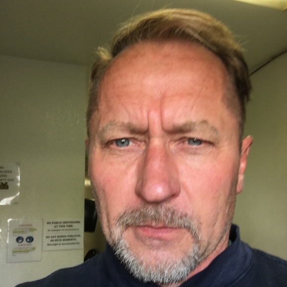 Profile Picture of Stephen Hess (@hessconnection) on Poshmark