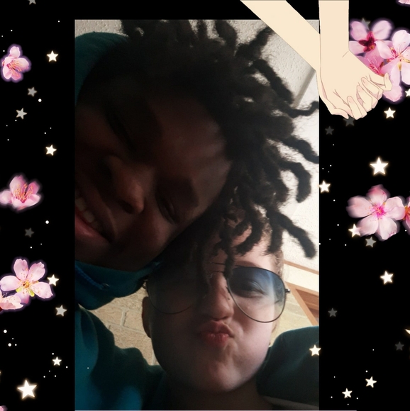 Profile Picture of Morgan Vanholtz (@ifyoucanthangma) on Poshmark