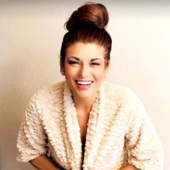 Profile Picture of Leia Strand (@mrsstrand1) on Poshmark