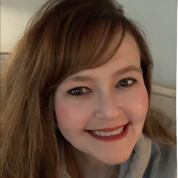 Profile Picture of Mandy Richardson (@mrichardson273) on Poshmark