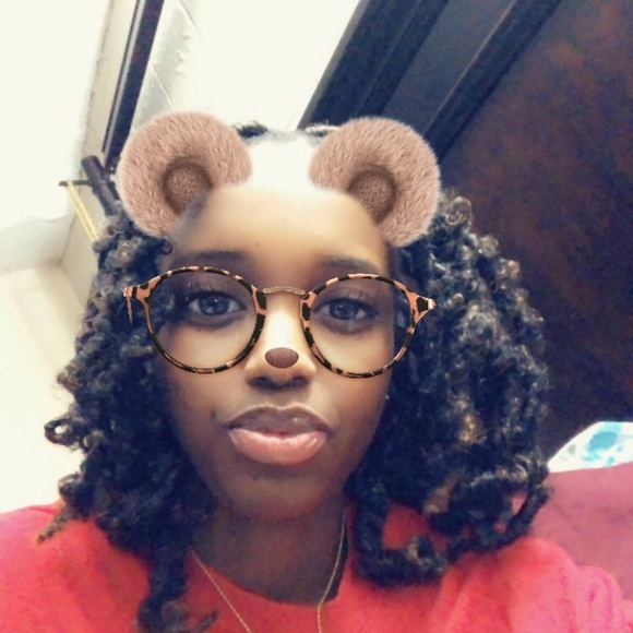 Profile Picture of Whitney Rowells (@whitneyrowells) on Poshmark