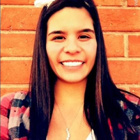 Profile Picture of Kyleen Quevedo (@kyleenquevedo) on Poshmark