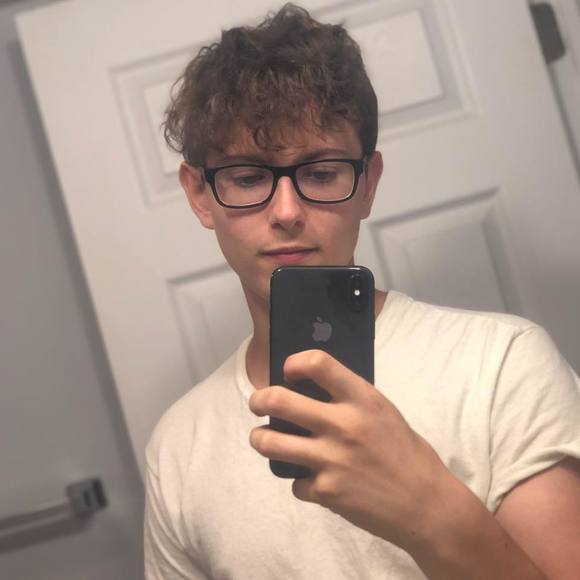 Profile Picture of Joseph Mueller (@josephmueller16) on Poshmark