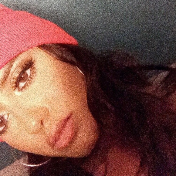 Profile Picture of Chelsea Chetram (@chelseachetram) on Poshmark