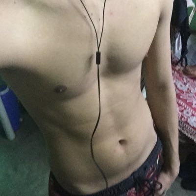 Profile Picture of 🅿︎🆄🆁🅴 🆃🅾︎🅿︎ 🅼🅰︎🆃🅰︎🅼🅾︎🅳 𝗱𝗺 𝗻𝗮 🗝 (@james_peter12) on Twitter