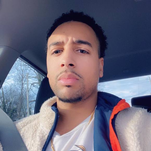 Profile Picture of Brandon Craven (@zblc33) on Poshmark