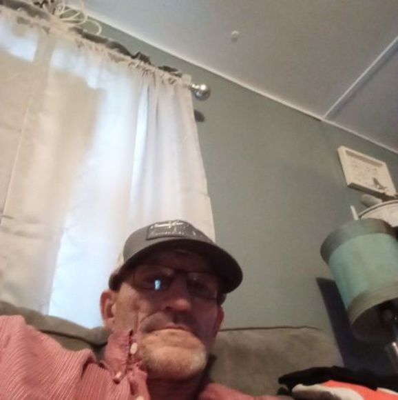 Profile Picture of Chris Brockwell (@chrisbrockwell) on Poshmark