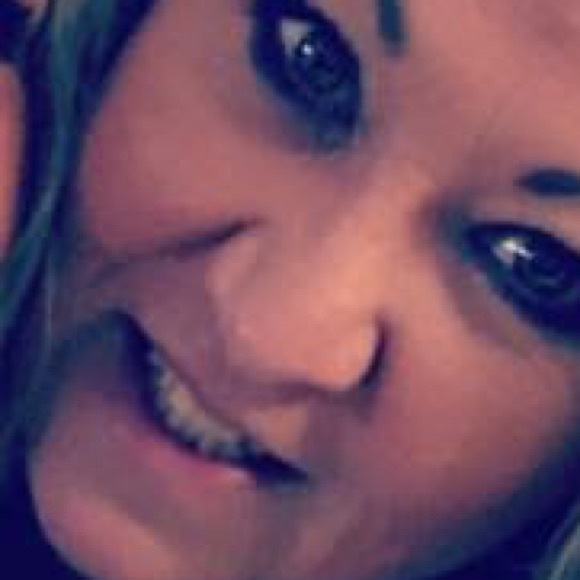 Profile Picture of Daneen Perrino (@daneenp) on Poshmark