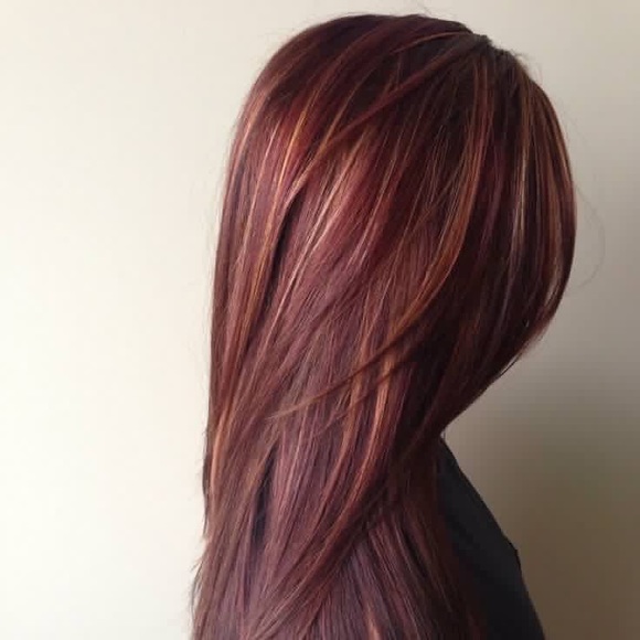 Profile Picture of Daniela Galarza (@danielagalarza) on Poshmark