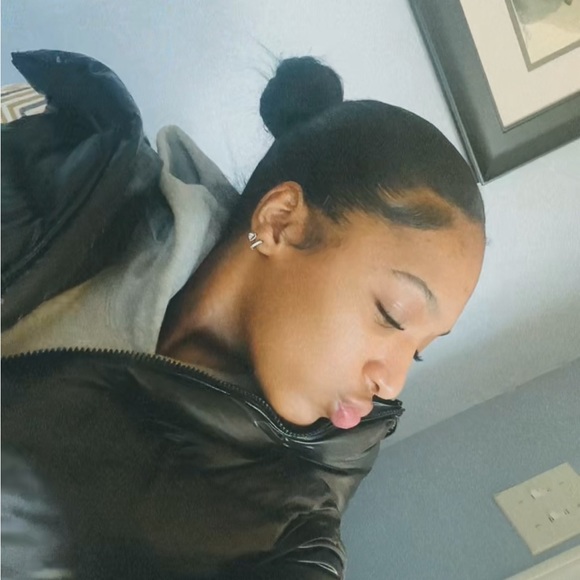 Jade Hilton tipton - Poshmark Profile Picture of Jade Hilton tipton (@jkhilton707) on Poshmark