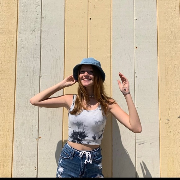 Profile Picture of Alexandra Sadowski (@princescola44) on Poshmark