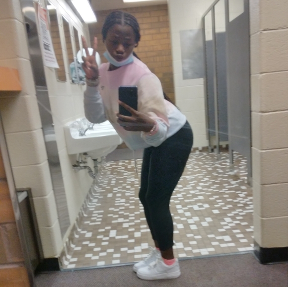 Profile Picture of Ayonah Jones (@15476) on Poshmark