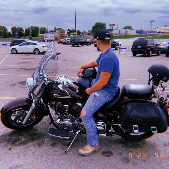 Profile Picture of Collin Hahn (@collin_hahn) on Poshmark